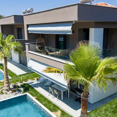 Emerald Island Residential Complex Апартаменты