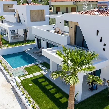 Emerald Island Residential Complex * Скала-Рахониу