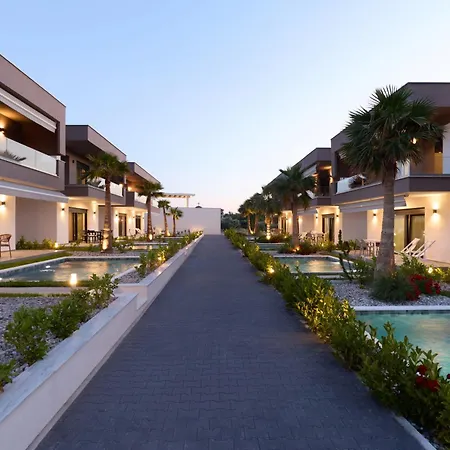 Апартамент Emerald Island Residential Complex *