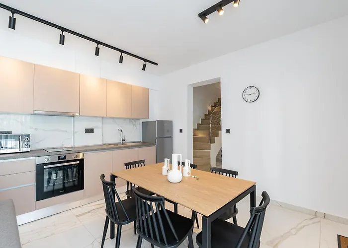 Emerald Island Residential Complex Daire *